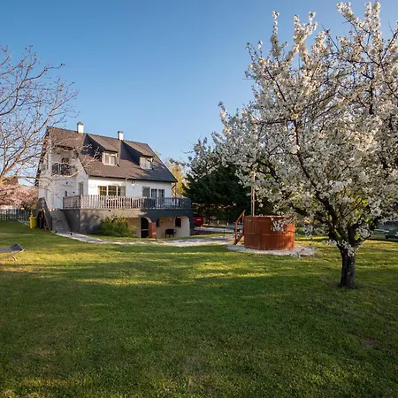 בית נופש Sunny *