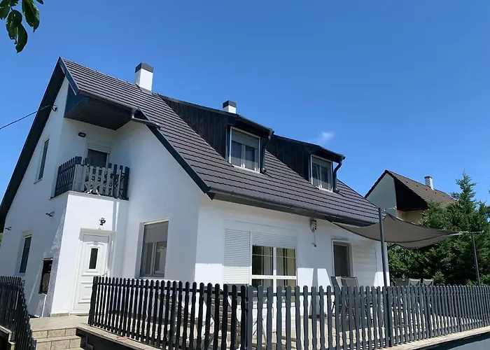 בית נופש Sunny *